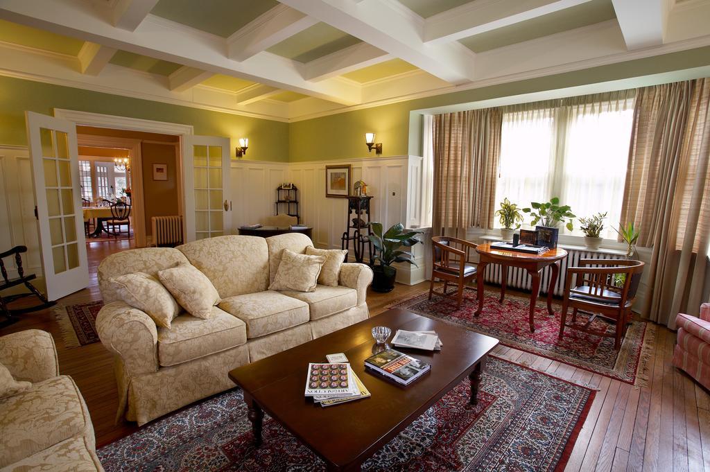 Springbank House Inn Saint Catharines Ngoại thất bức ảnh
